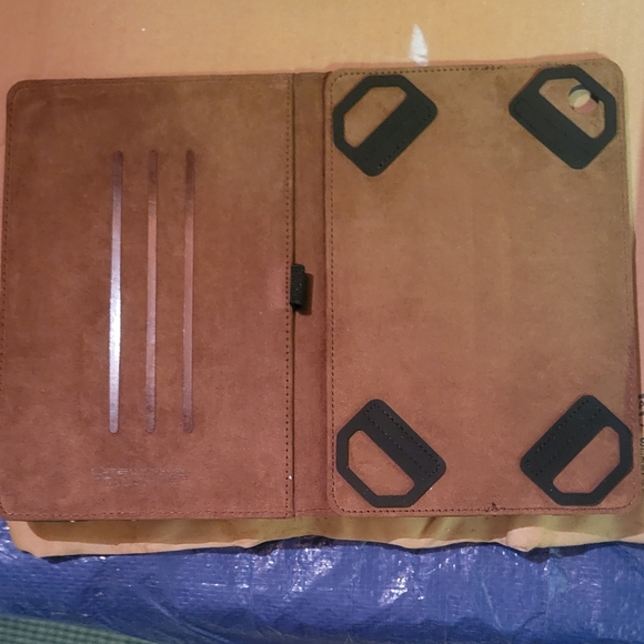 Lifeworks Denim Jacket Tablet Case and Stand | NIB NWT - Picture 3 of 7